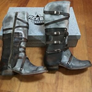 Freebird Rylie  Ice/multi sz 8 new in box!